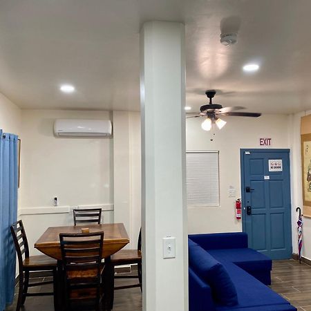 Meme'S Place Placencia Luaran gambar